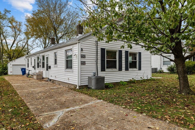 6620 Wise Ave, Saint Louis, MO 63139 - photo 2