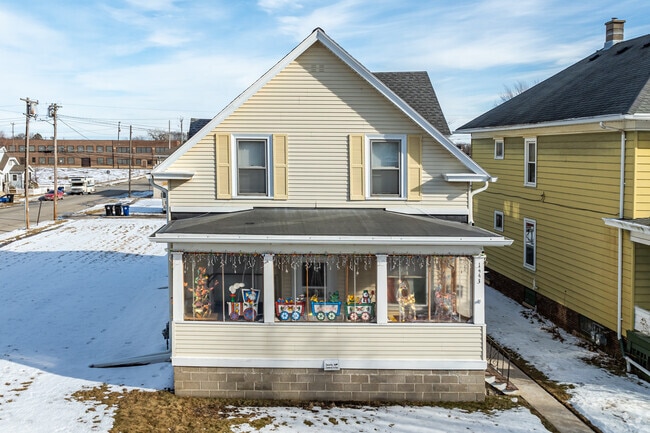Bungalow homes can be found throughout the 19th Ward.
