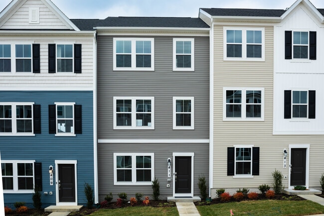 411 18th Ave, Ranson, WV 25438 - photo 2