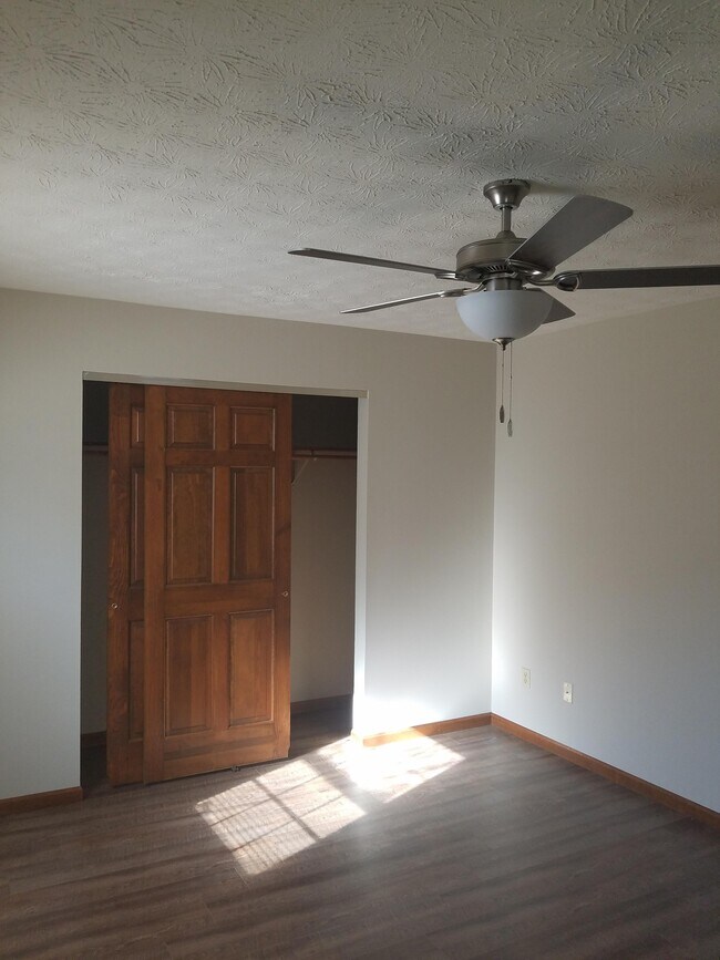 1217 Woodbridge St, Collinsville, IL 62234 - photo 7