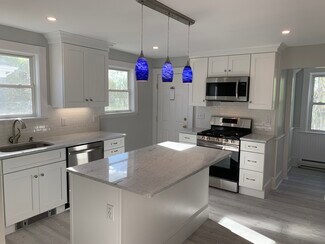 22 Swan St Unit 2, Beverly, MA 01915