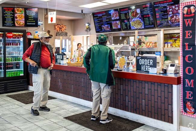 Cajun Crab House is a popular restaurant, not too far from Ridgeway.