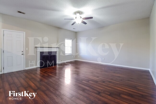 3632 Salem Glen Rd, Lithonia, GA 30038 - photo 2