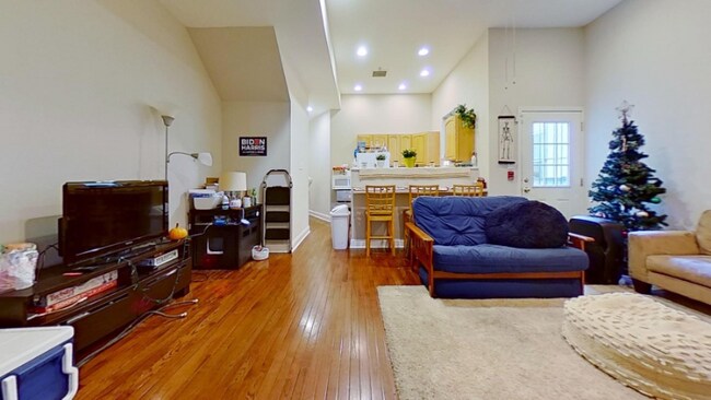 1615 N Sydenham St unit 2, Philadelphia, PA 19121 - photo 2