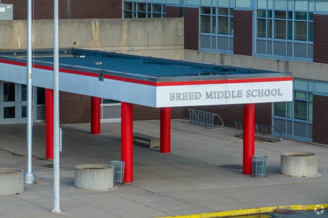 Breed Middle School in Lynn has a student to teacher ratio of 14 to 1.