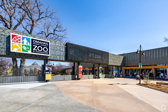 Lake-Bristol Square residents enjoy quick access to the acclaimed Henry Doorly Zoo.