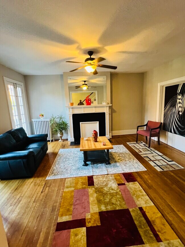 Entry and shared living space. This space is maintained bi-weekly by our janitorial crew.