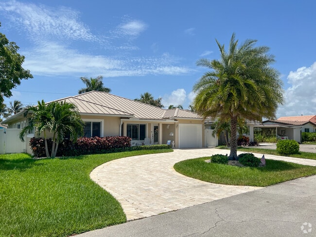 Ranch style homes are popular in Lauderdale-by-the-Sea.