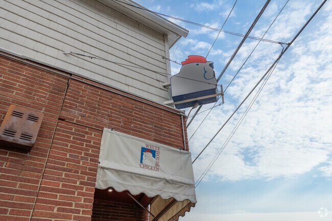 Barberton is known for their chicken, White House Chicken is one of many places to go.