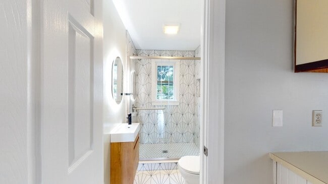 57 Hawthorne St, Somerville, MA 02144 - photo 2