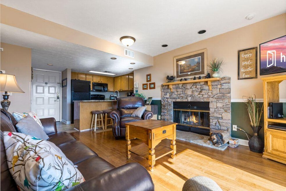 3710 Weber Rd unit ID1266309P, Gatlinburg, TN 37738 - photo 1