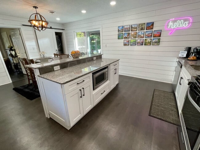 104 SE 12th St unit ID1241315P, Bentonville, AR 72712 - photo 2