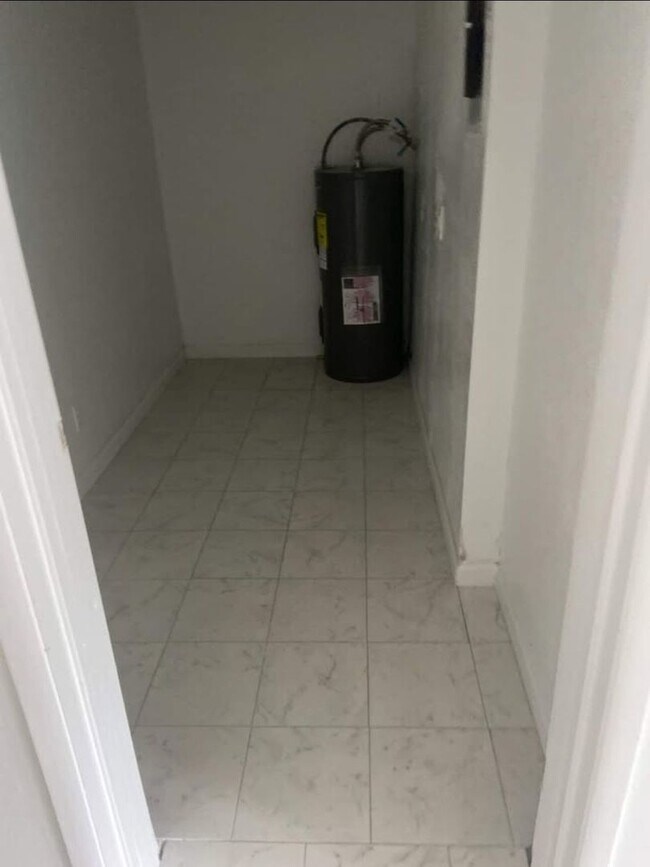 4731 N Pine Hills Rd, Orlando, FL 32808 - photo 7