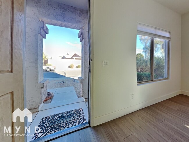 1237 E Blackfoot Daisy Dr, San Tan Valley, AZ 85143 - photo 2