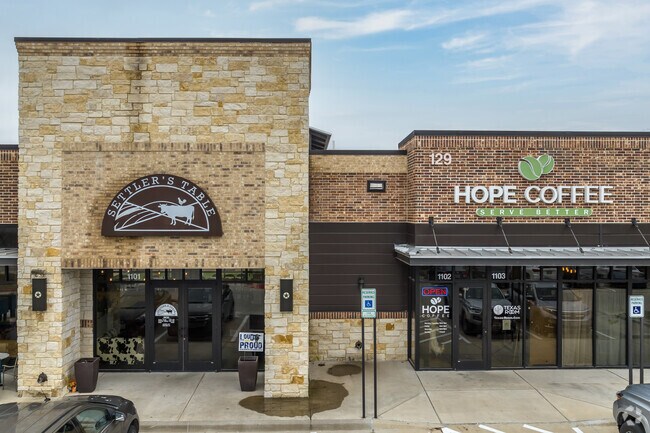 The Sunnyvale neighborhood offers a vast selection of retail shops and restaurants.