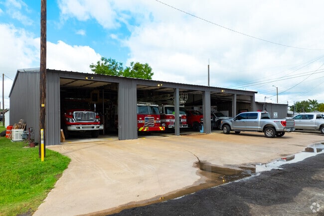 Howe Fire Rescue is staffed by local volunteers.