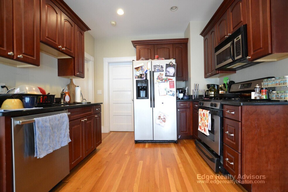 34 Antwerp St unit 2, Brighton, MA 02135 - photo 1