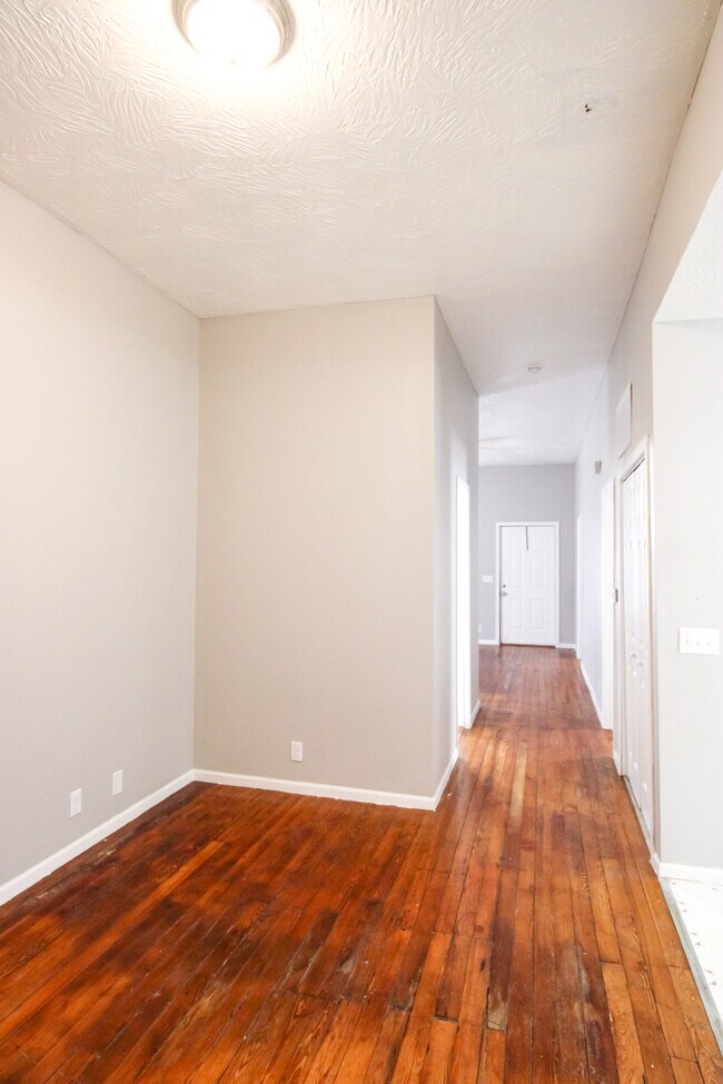 613 S Main Ave, Springfield, MO 65806 - photo 7