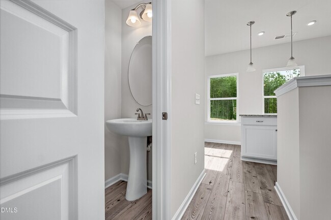 213 Courtside Dr, Dunn, NC 28334 - photo 6