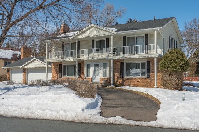 Colonial inspired style home