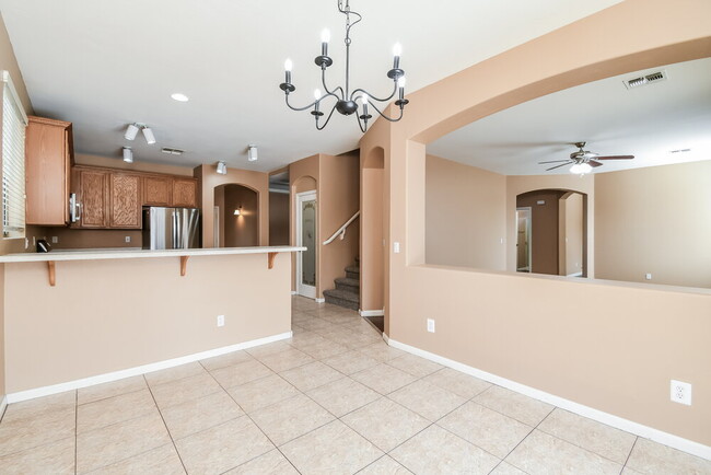 10047 E Lakeview Ave, Mesa, AZ 85209 - photo 6