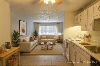 10 Tall Pines Dr Unit 3, Lewiston, ME 04240