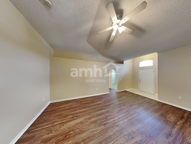 7491 Volley Dr N, Jacksonville, FL 32277 - photo 6