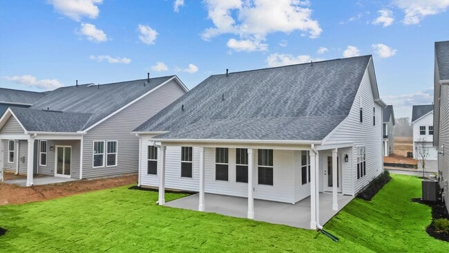 462 Amaryllis Ln, Woodruff, SC 29388 - photo 4