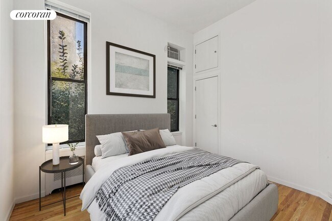 70 W 11th St, New York, NY 10011 - photo 5