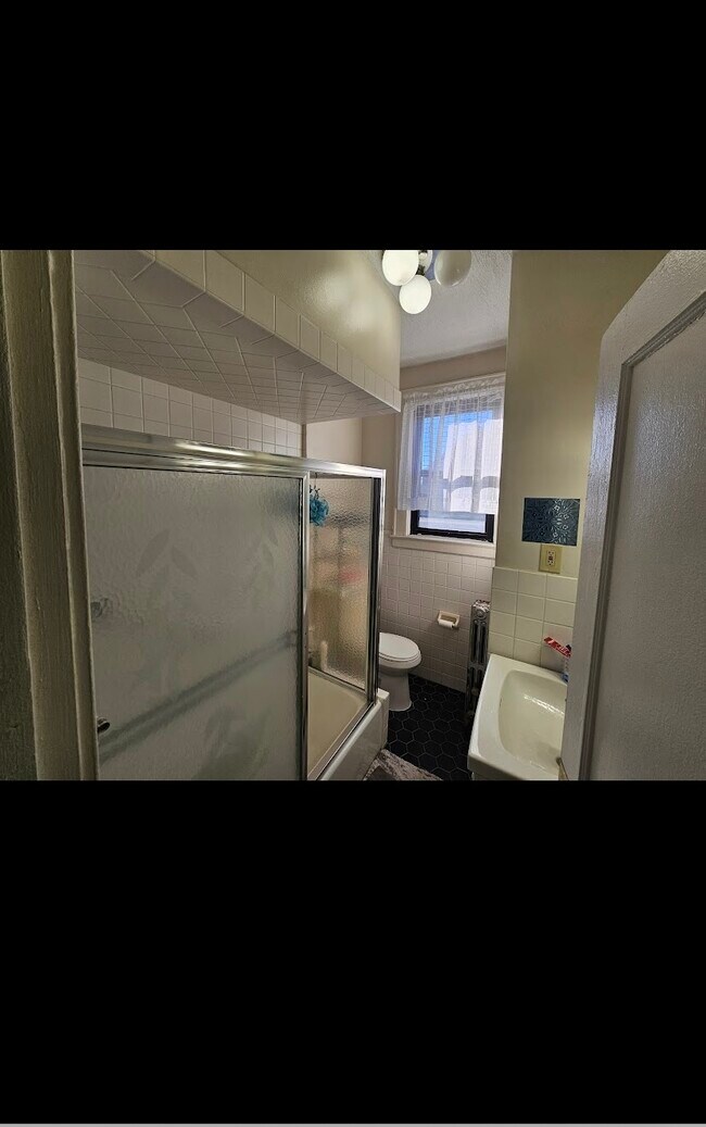155 Valley Rd unit 5, Clifton, NJ 07013 - photo 3