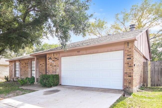 5011 Ridge Manor Dr, Houston, TX 77053 - photo 4