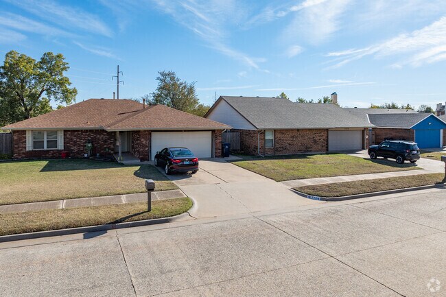 Walnut Creek homes consist of Ranch-style and Traditional-style houses.