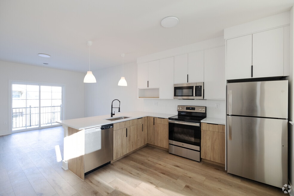 2 BR, 2 BA with garage Upstairs Unit