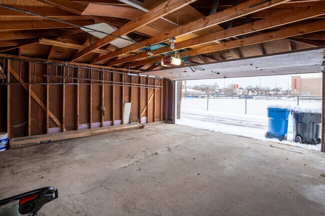 3541 N Whipple St unit 2, Chicago, IL 60618 - photo 6