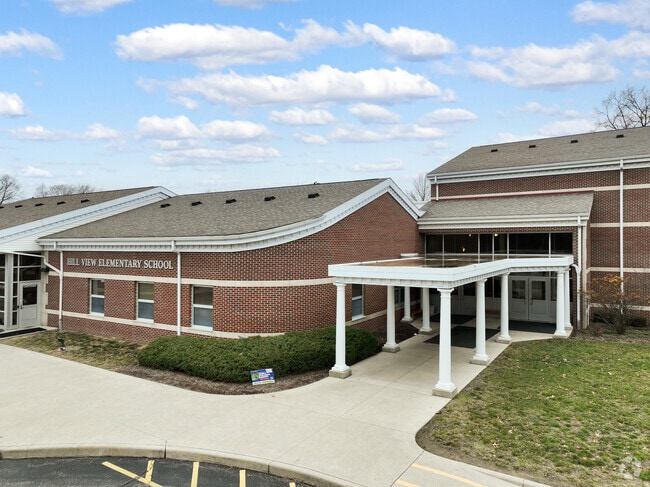 Hill View Elementary Entrance