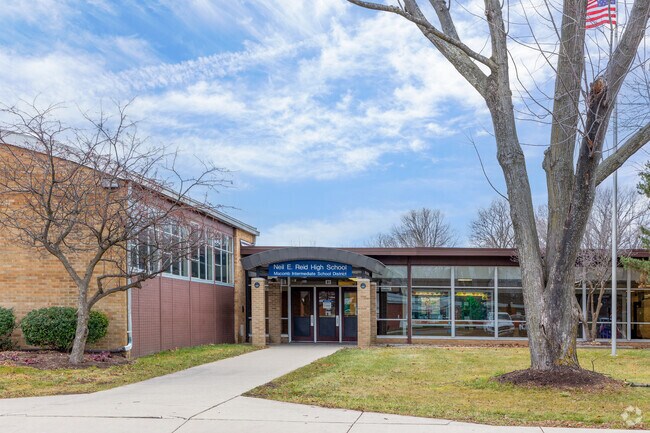 Neil Reid is a high school in the Macomb Independent School District.