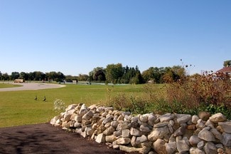 N58W23983 Hastings Ct Unit 801, Sussex, WI 53089