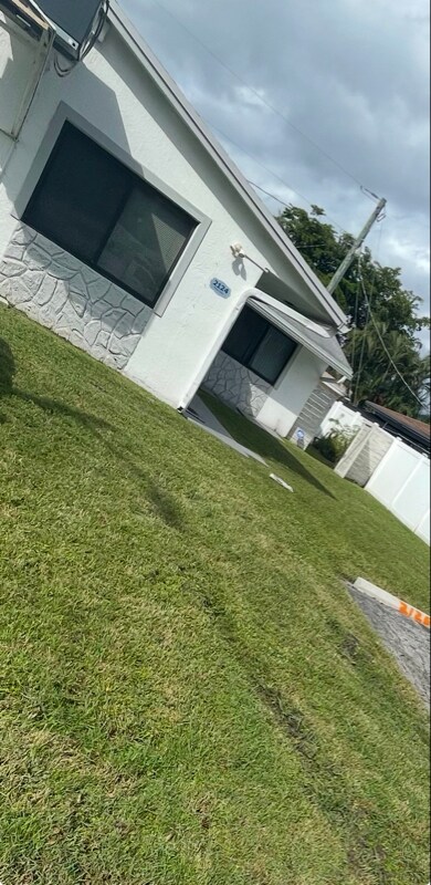 2124 N 14th Ave unit E, Hollywood, FL 33020 - photo 4