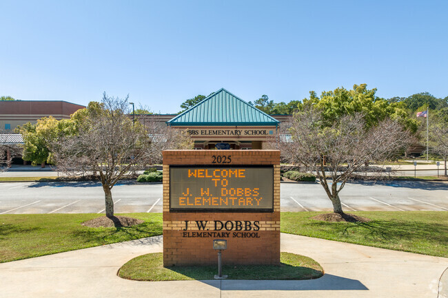 The student to teacher ratio at Dobbs Elementary School is 11 to 1.