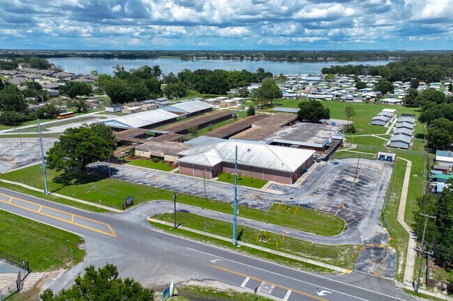 Walter Caldwell Elementary School is a public school located in Auburndale, FL.