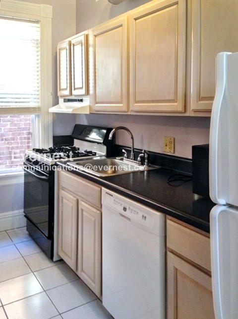 1605 Grove Ave Unit 4, Richmond, VA 23220