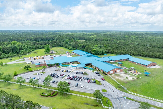 Virginia Williamson Elementary School achieved a math proficiency rate of 62%, surpassing both district and state averages, highlighting strong academic performance.