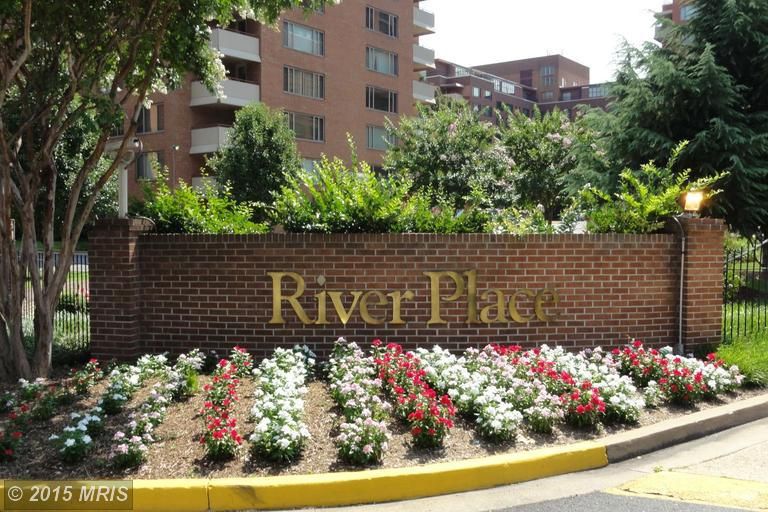 1121 Arlington Blvd unit 206, Arlington, VA 22209 - photo 1
