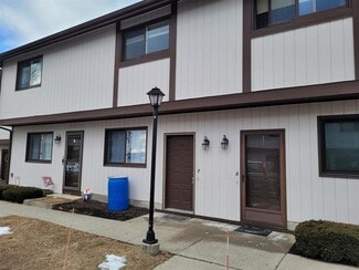 27 Crows Nest Ln, Danbury, CT 06810