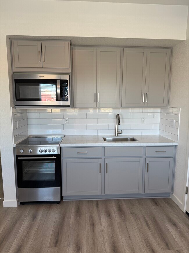 8081 Trapper Ranch Rd unit 1, Roseville, CA 95747 - photo 3