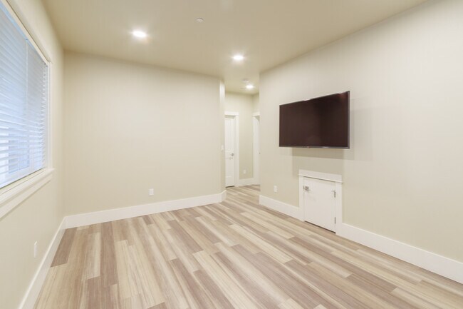 1012 NW 23rd St unit A, Corvallis, OR 97330 - photo 5