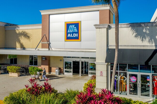 Affordable grocery options at Aldi in the Margate Estates neighborhood.