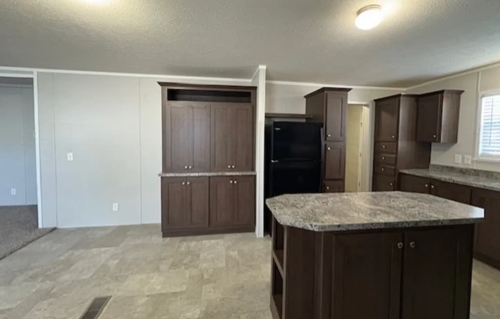 105 Nicole Ct, Howell, MI 48843 - photo 1