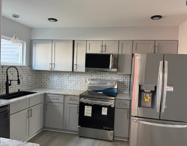 11506 Turn Stone Ct, Charlotte, NC 28226 - photo 3