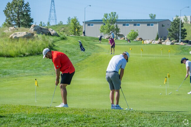 Welchs residents can enjoy a round at the Fossil Trace Golf Club.